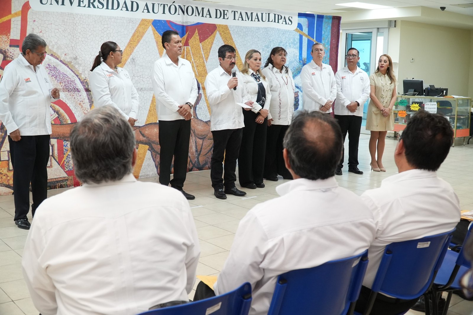 Dámaso Anaya destaca manejo responsable de recursos universitarios