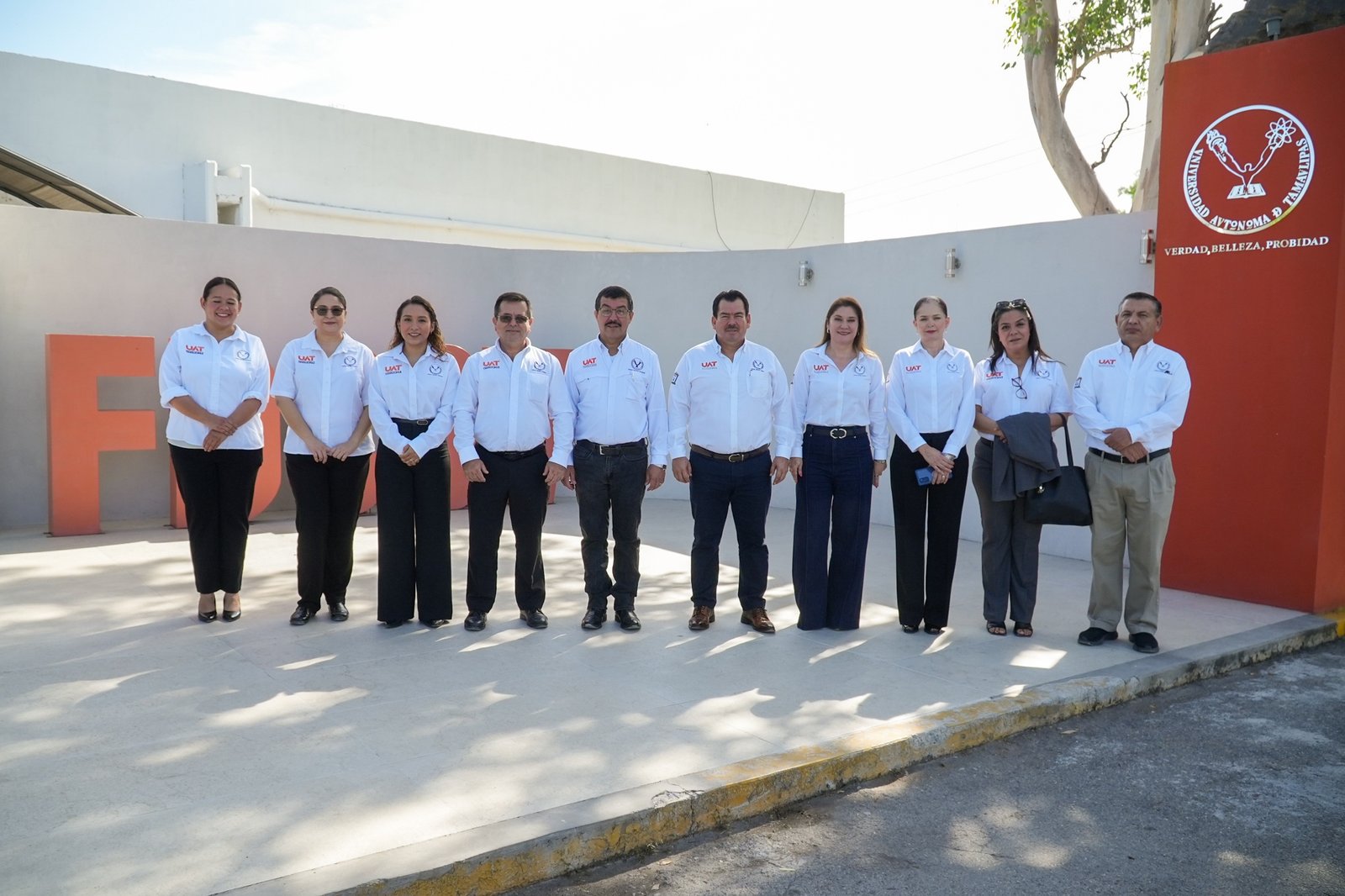Rector de la UAT supervisa avances de obras de remodelación en la Facultad de Derecho Victoria