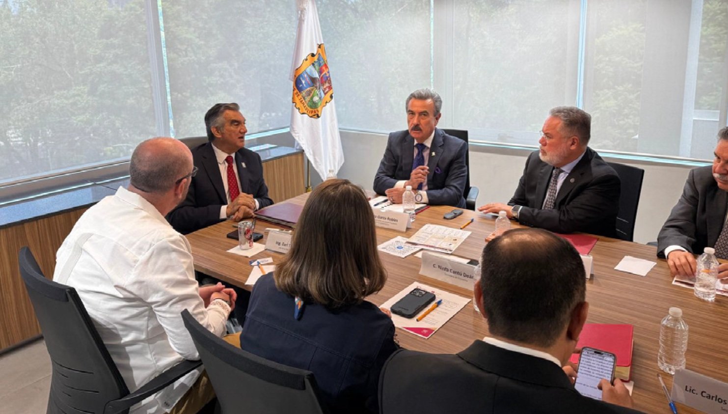 Tamaulipas presenta diálogo con transportistas e industriales para fortalecer su competitividad